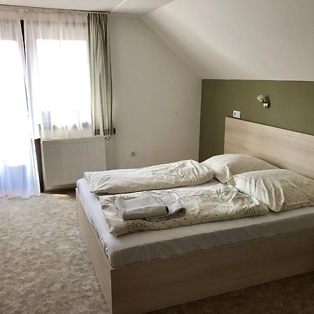 Herold Panzio Dunabogdány Eksteriør billede